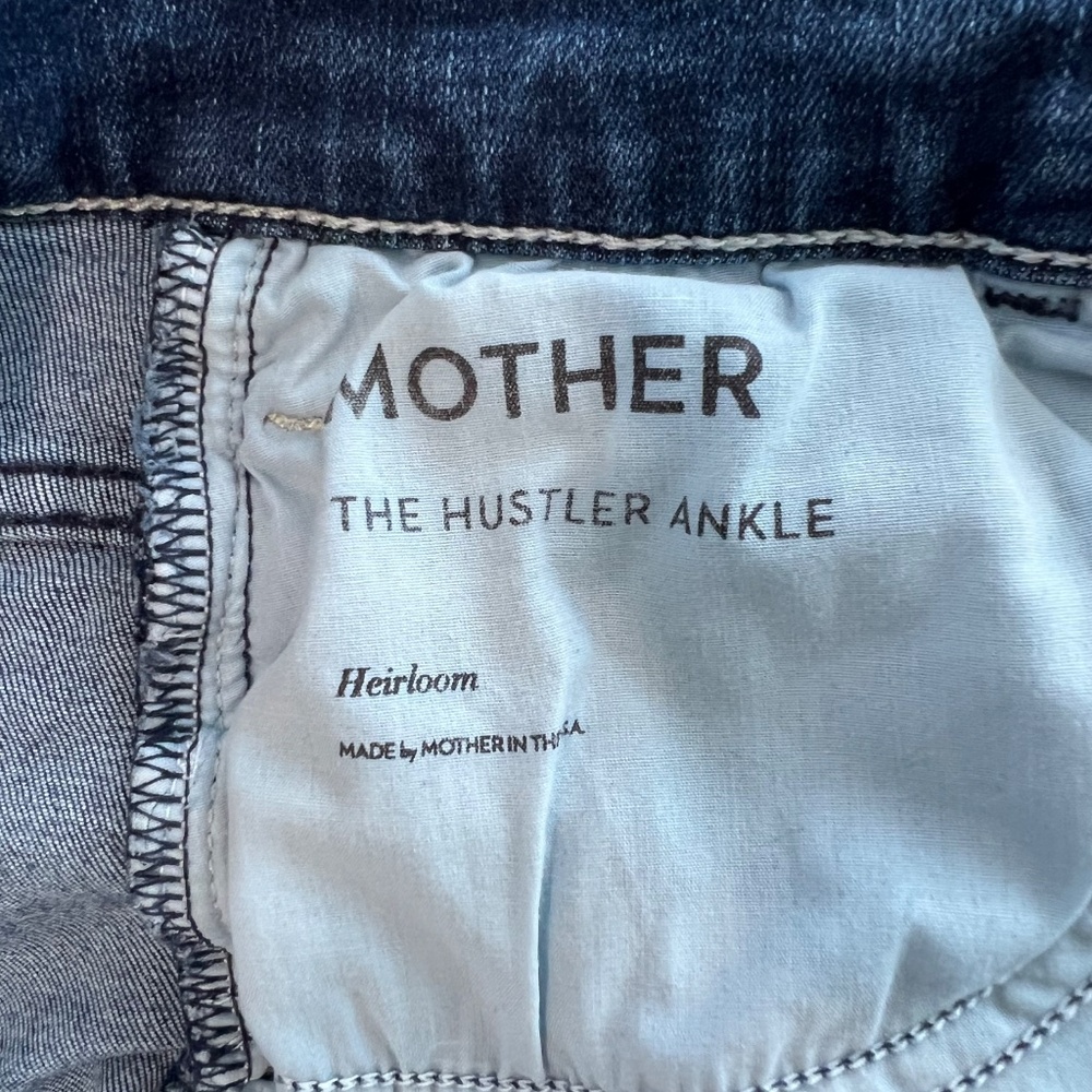 MOTHER Jeans The Hustler Ankle Color Heirloom Size 28 Flare Crop Medium Wash - Picture 6 of 8